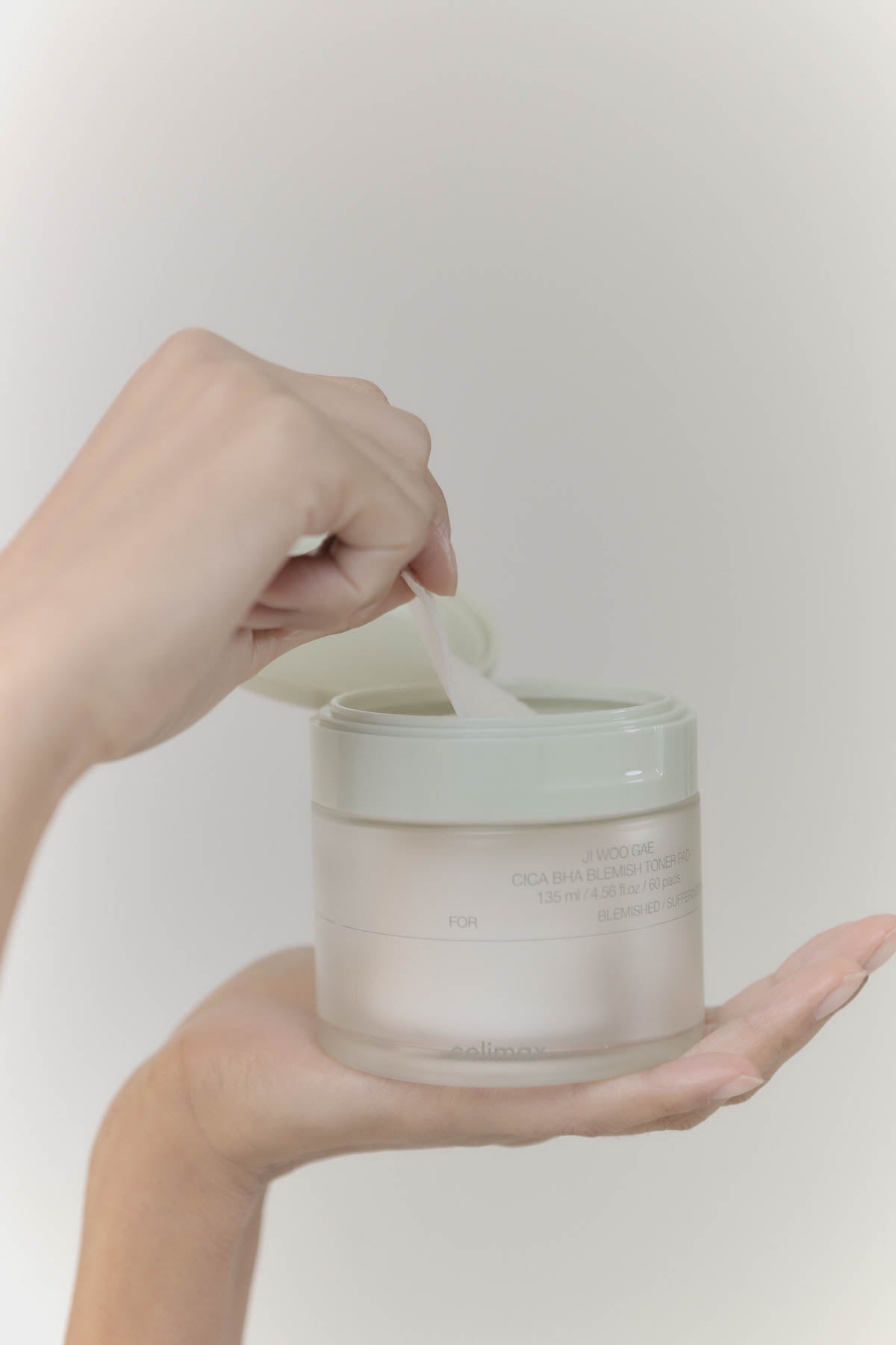 Ji Woo Gae Cica BHA Blemish Toner Pad 60pad