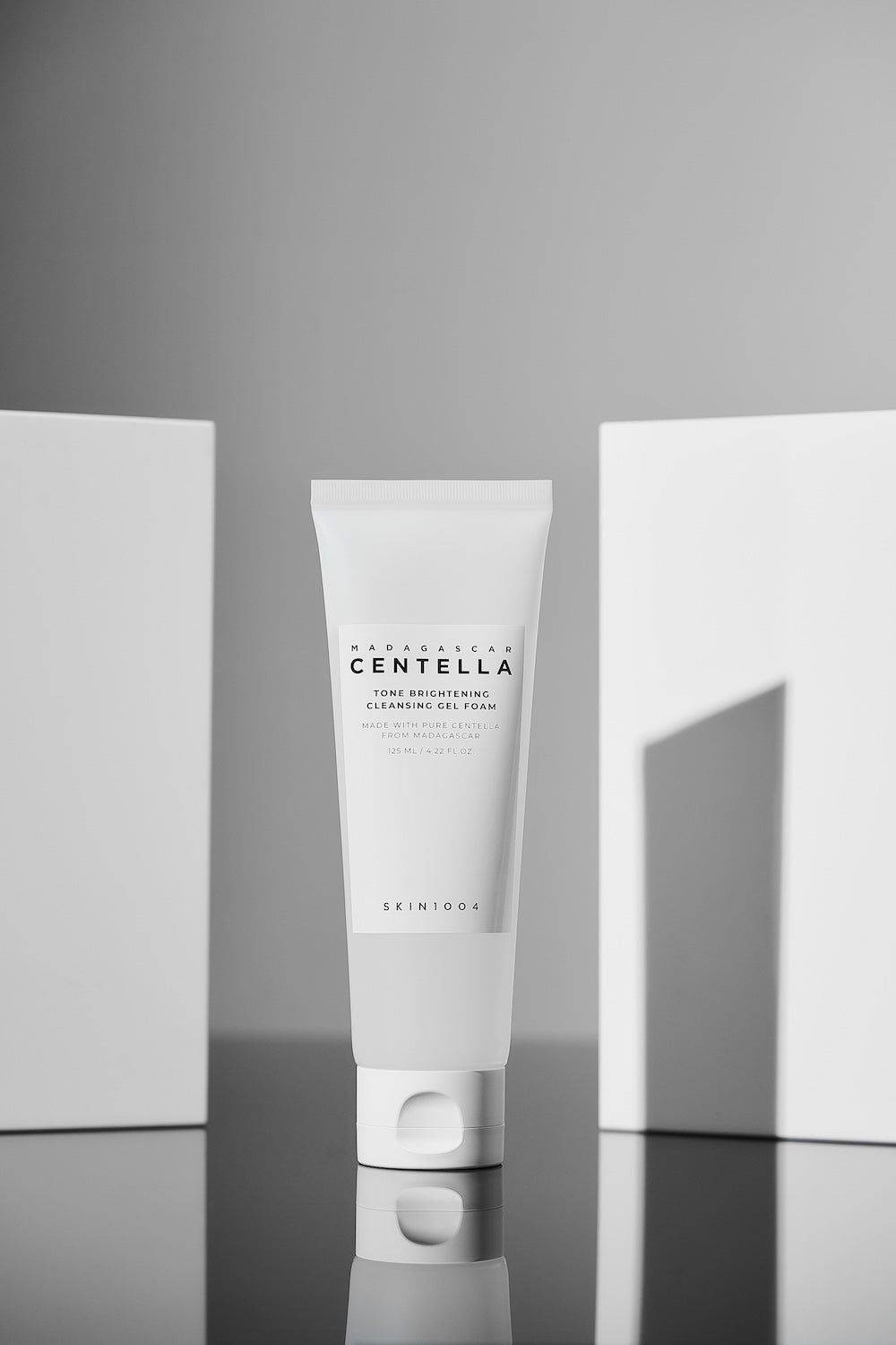 Madagascar Centella Tone Brightening Cleansing Gel Foam 125ml